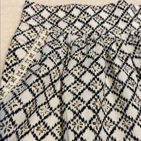 LOFT Navy & White Geometric Stamped Print Pocket Mini Linen Blend A-line Skirt - Picture 5 of 10